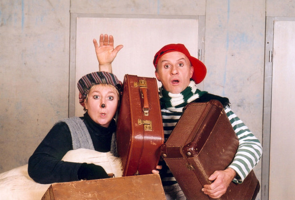 U╠Êfv 1 ┬®Walter Menzlaw