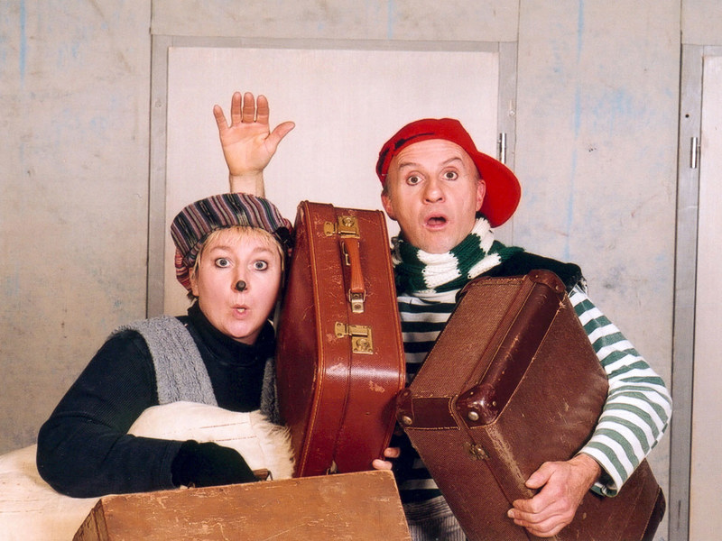 U╠Êfv 1 ┬®Walter Menzlaw