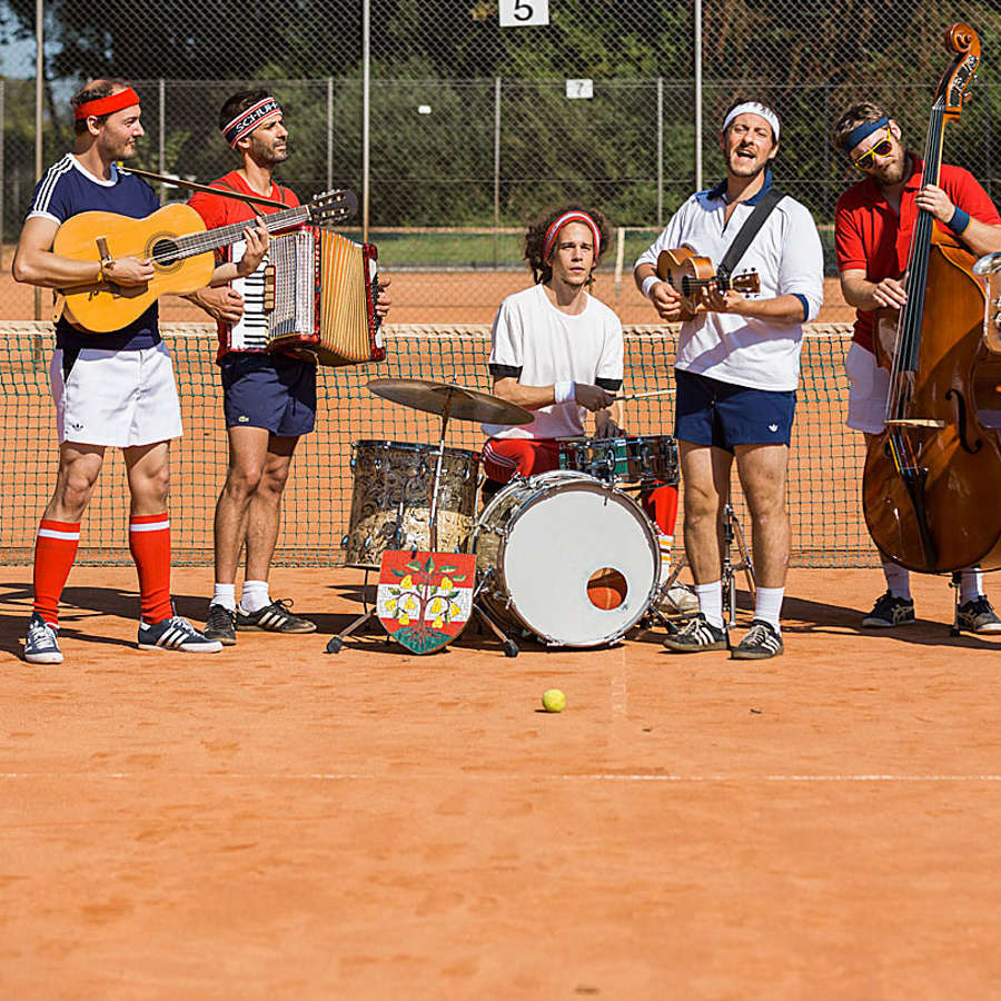 2019-03-09_SkiSchuhTennisOrchester.jpg (1)