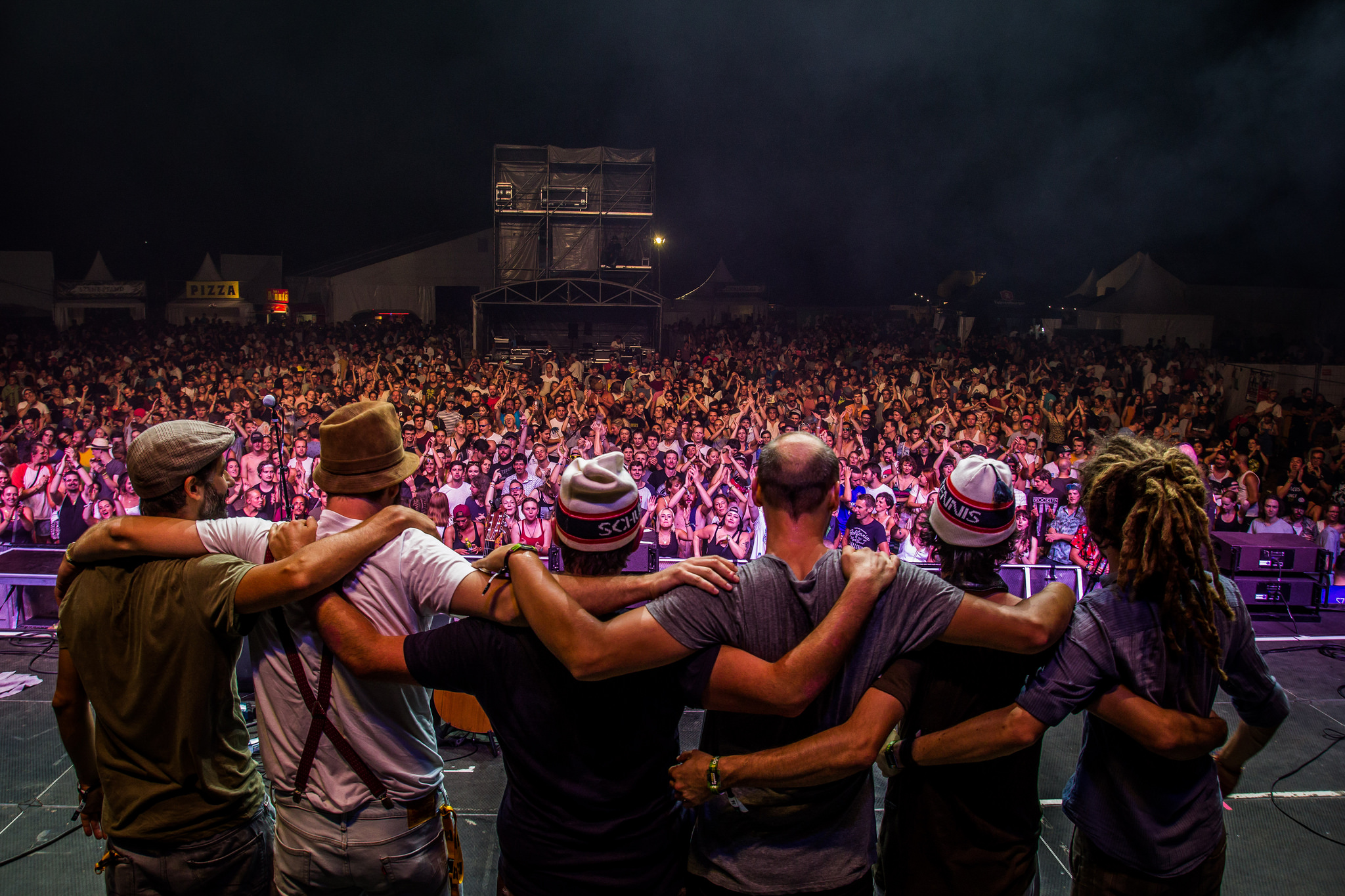 Ski Schuh Tennis Orchestra