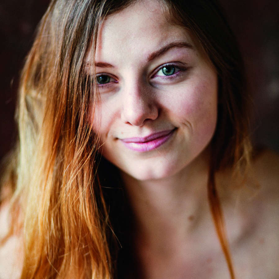 Lara Ermer (c) Lolo Logie.jpg
