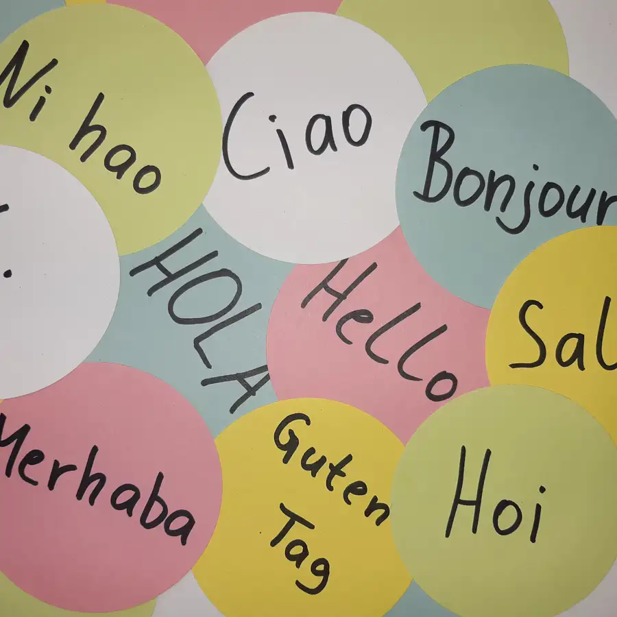 Symbolbild Sprachenhock.jpg