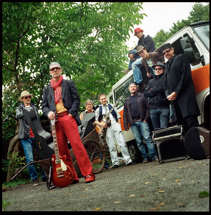 CIA - SEVEN ON SIX  GUITAR ENSEMBLE