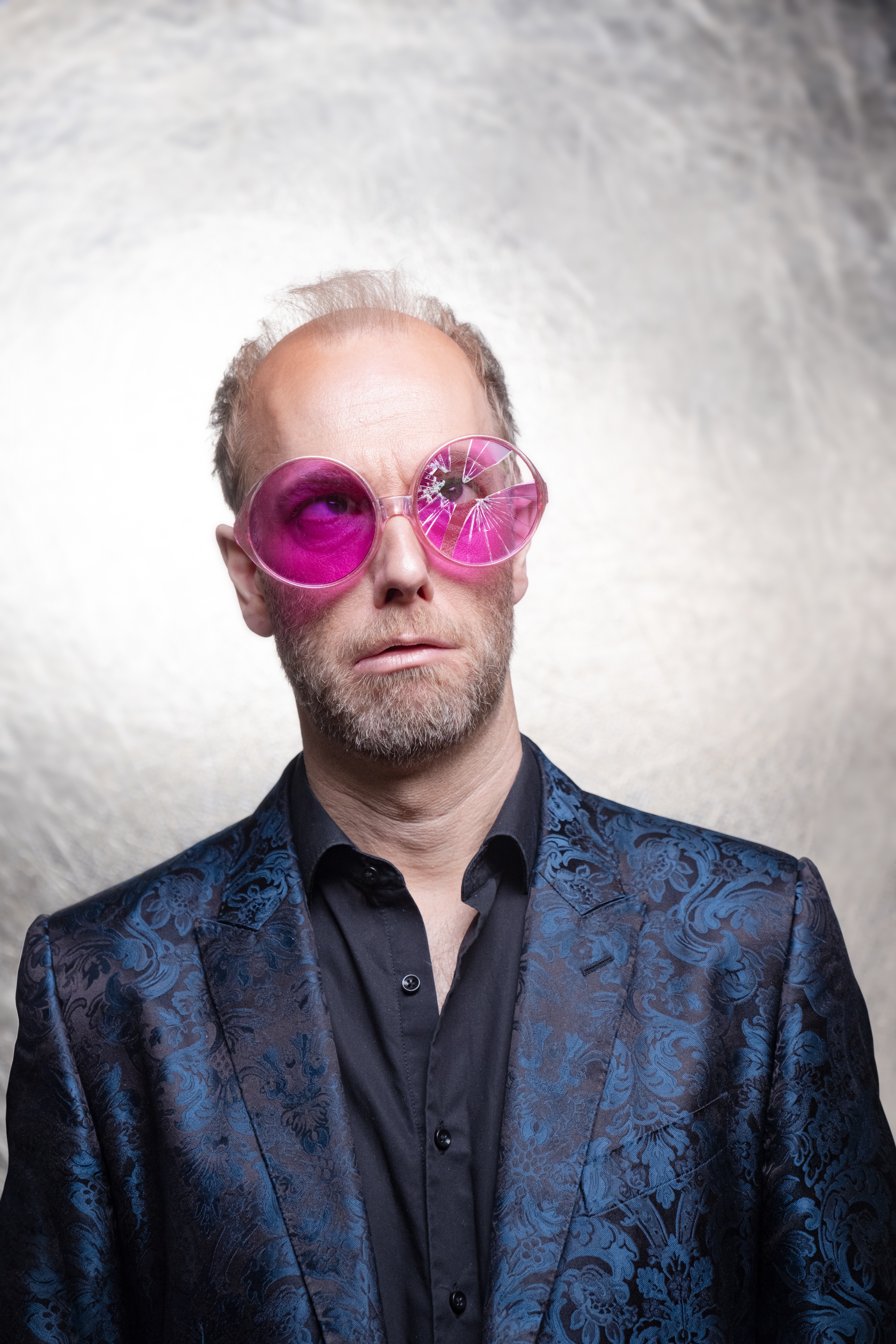 Pressefoto Michael Krebs Hochformat Foto Sven Hagolani