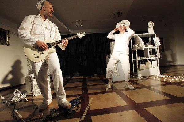 Gundberg Eine Geschichte In Weiß Foto2 Reinhard Winkler Kopie