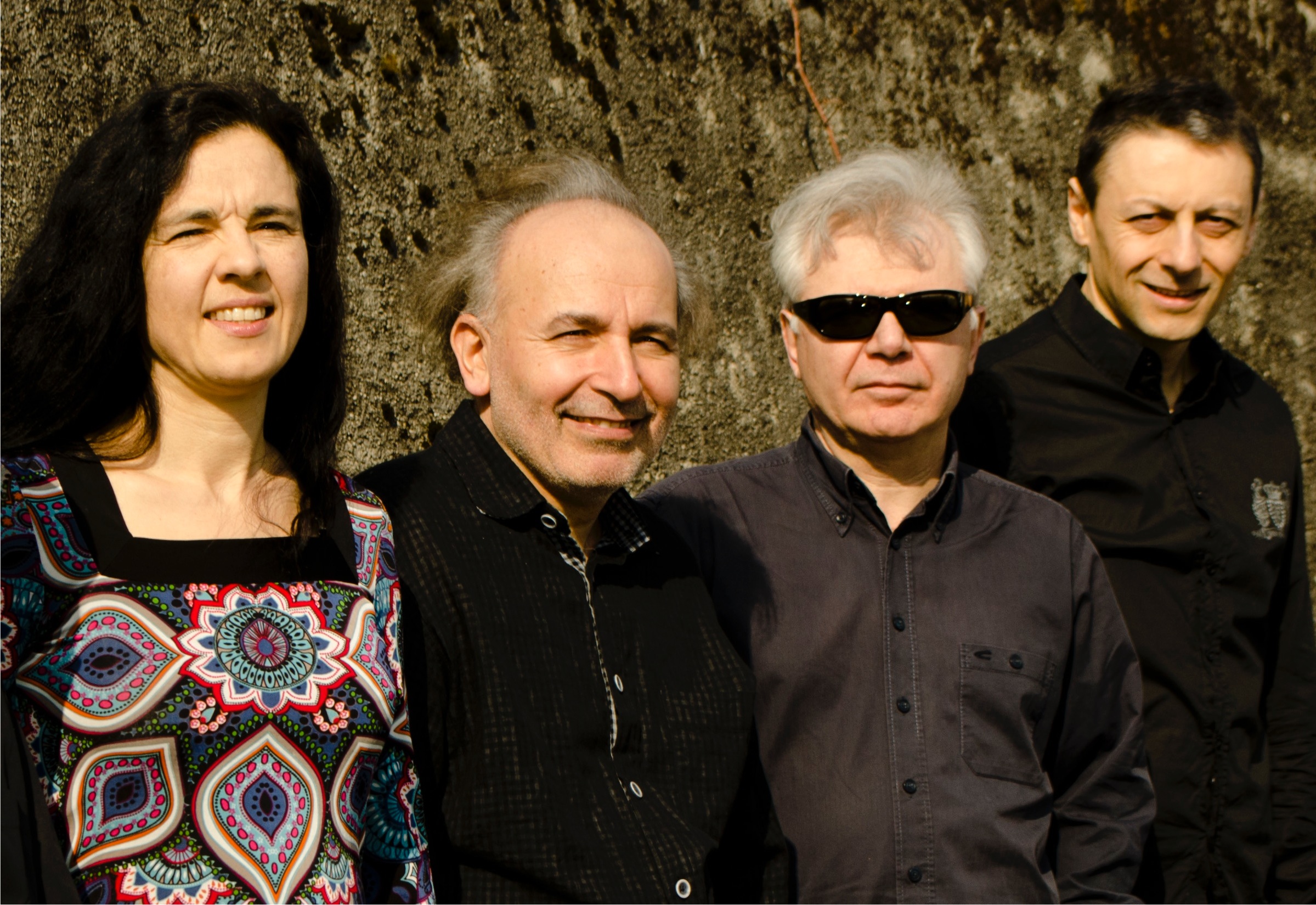 ELENI DINIOU  KOTSARIDIS & BAND  SPIELEN  MIKIS THEODORAKIS