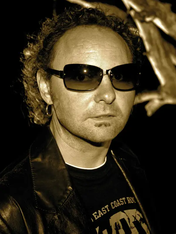 ANDI LOSER  AND THE POETS