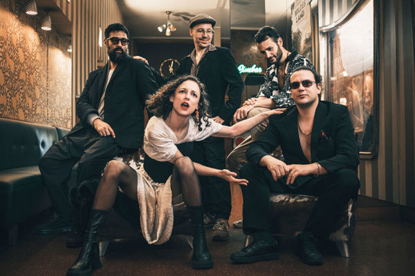 Spitting Ibex 2 (C) Manuel Pitsch.Jpg