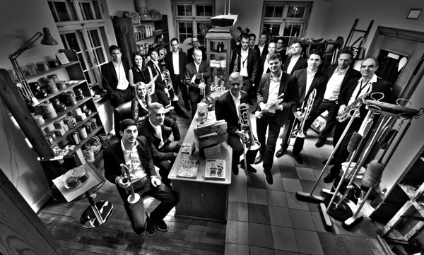 Big Band Egg Foto