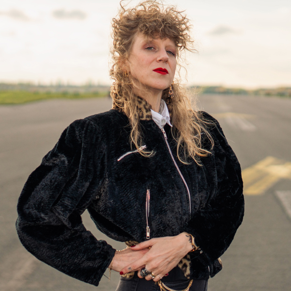 Ankathie Koi 1 Tempelhof(C)Carola Schmidt 300Dpi Quadrat