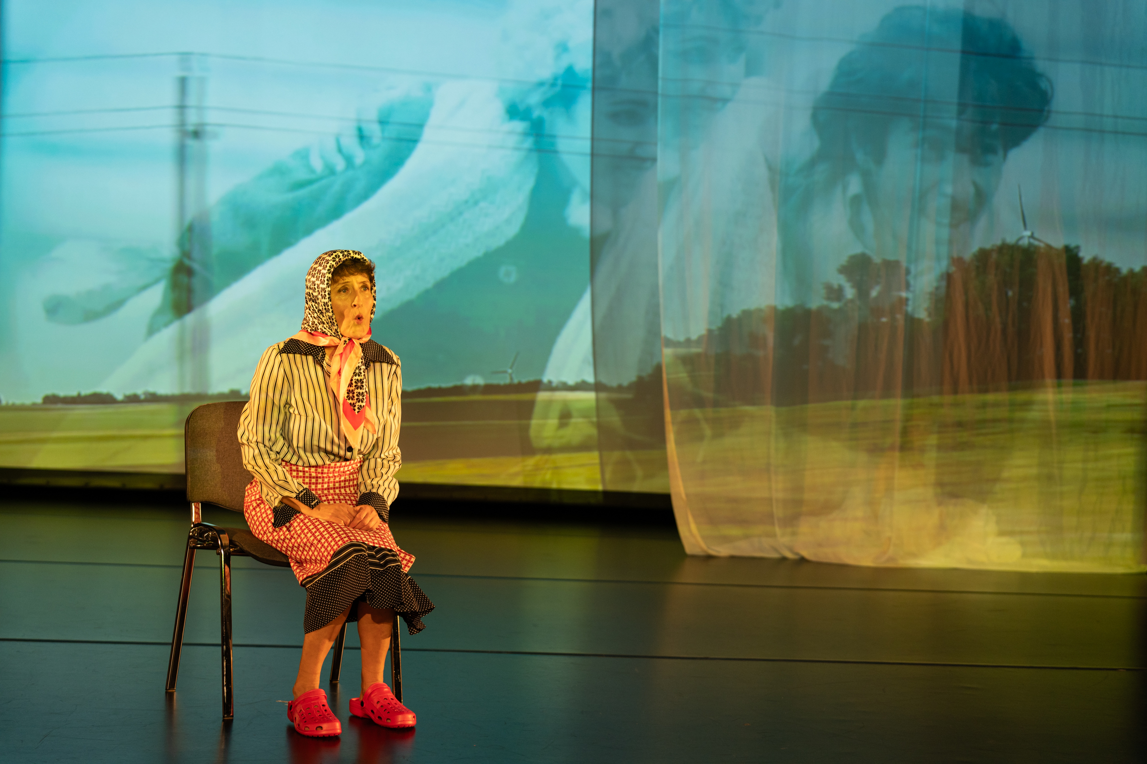 2 Walk MARIA WEB (C)Sarahmistura