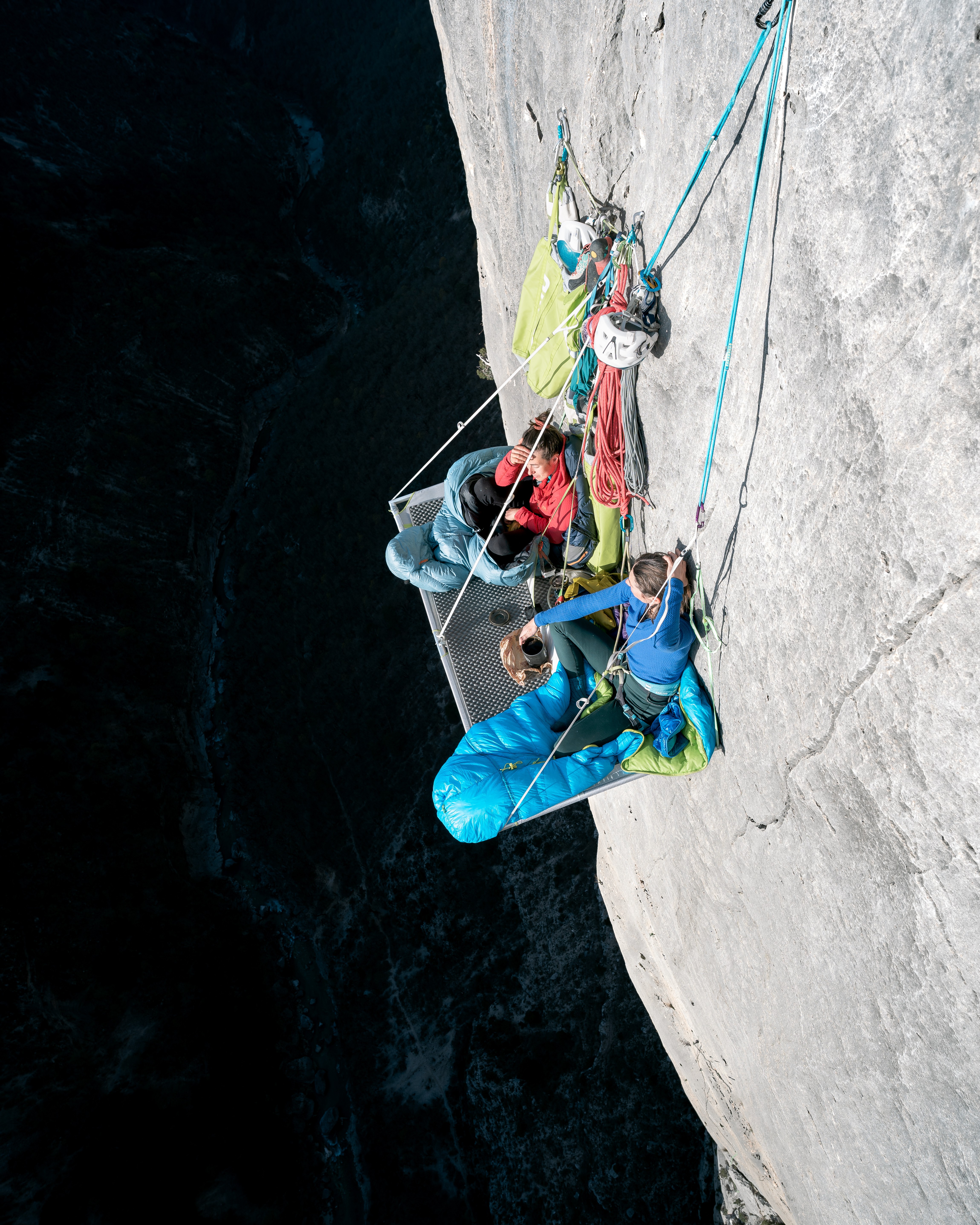 (C) Silvan Metz Aufwachen Im Portaledge (1)