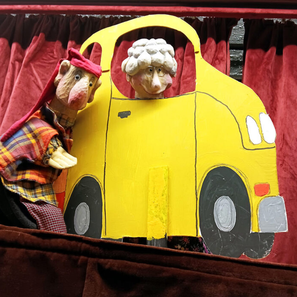 Kasperloma Im Auto Web 960X698