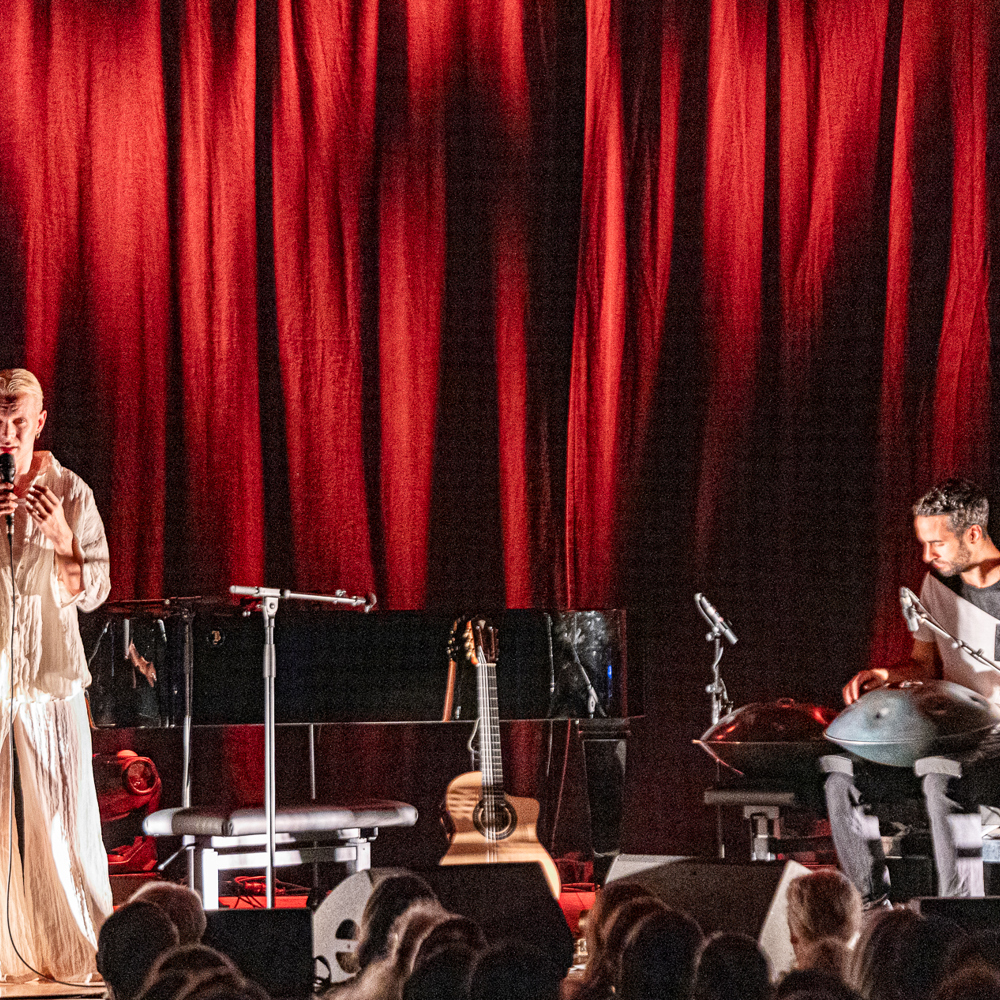 Manu Delago & Douglas Dare By Patrick Muennich 2